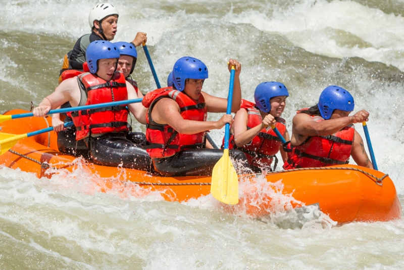 RAFTING/CANOE - Adventure Tours